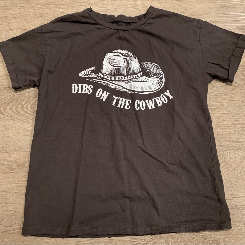 Miss Me Gray Dibs on the Cowboy T-Shirt Size M